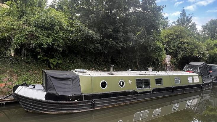 TEST NARROWBOAT